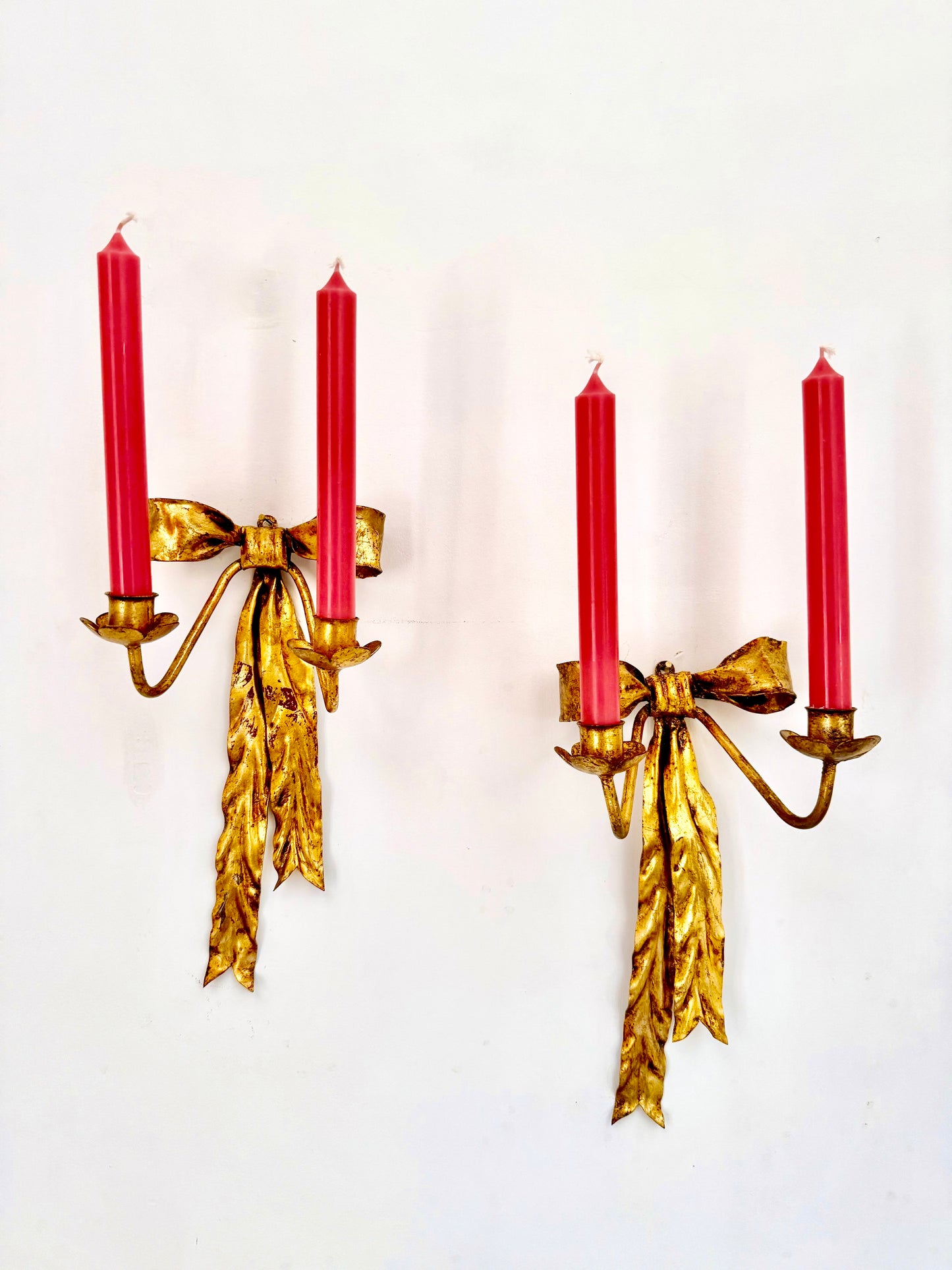 Pair of 1940s Italian Toleware Bow Sconces