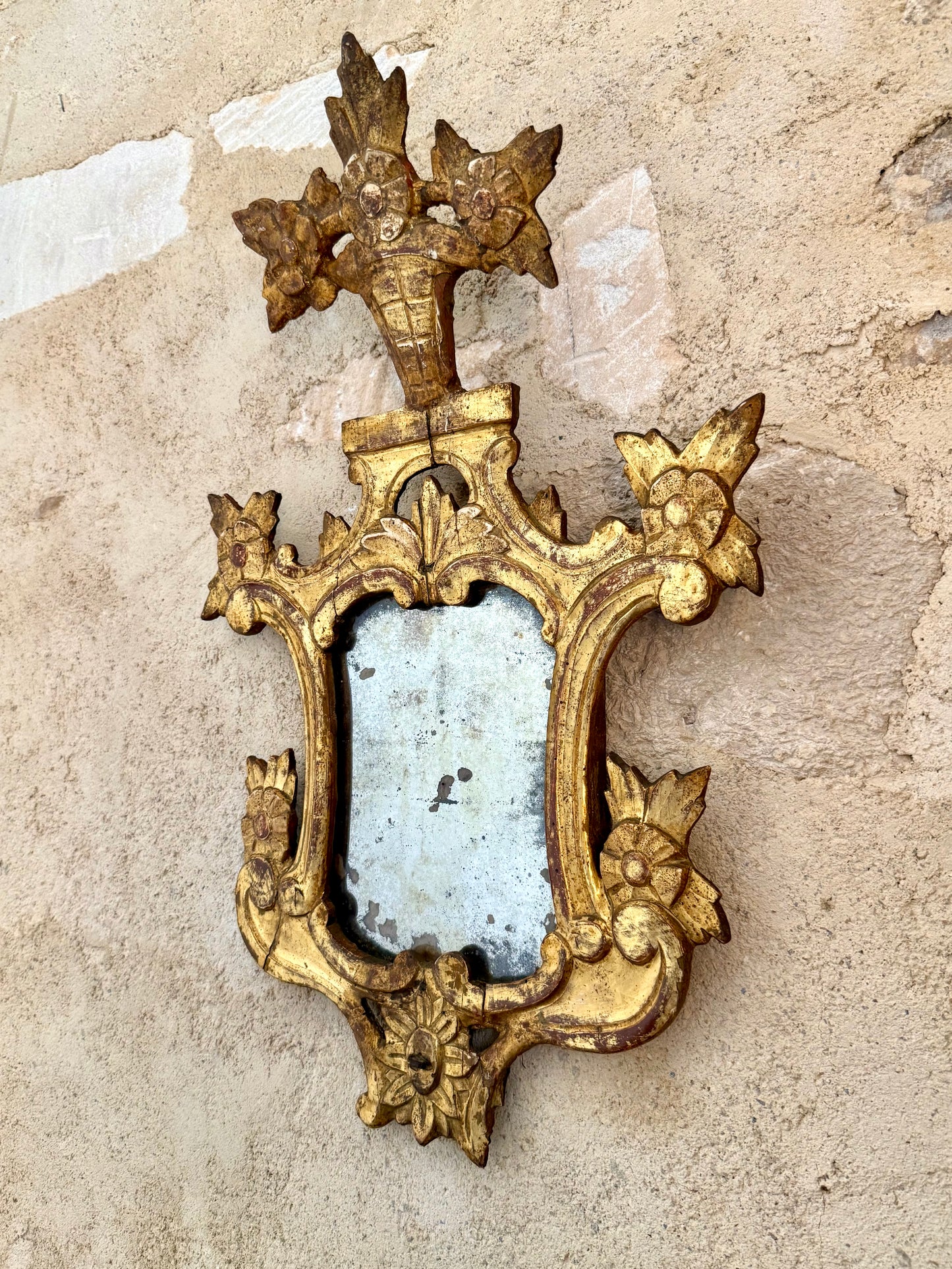 C18th Spanish Rococo Giltwood Mirror